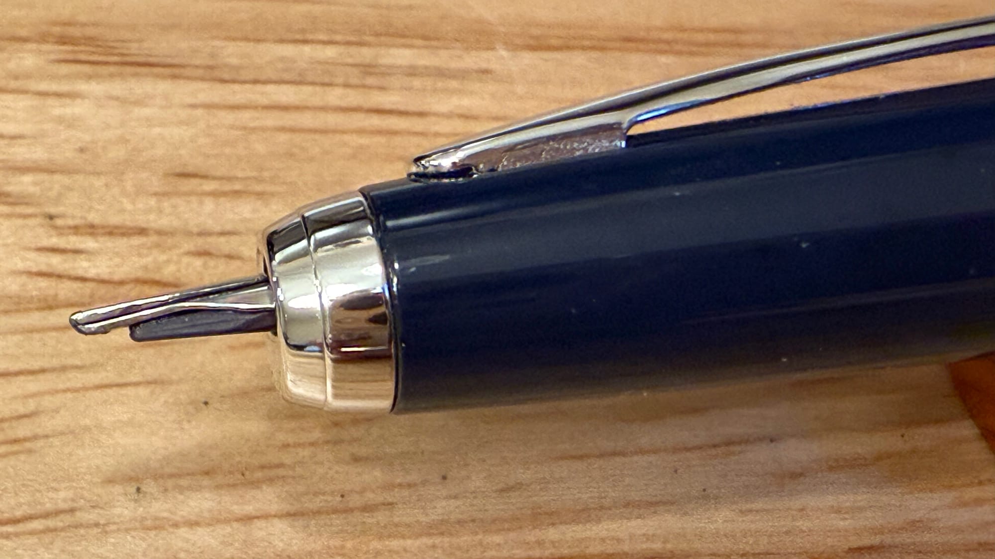 Close up of the Pilot Capless Fermo nib as seen from the top, showing a nib with two layers shaped into an architect grind